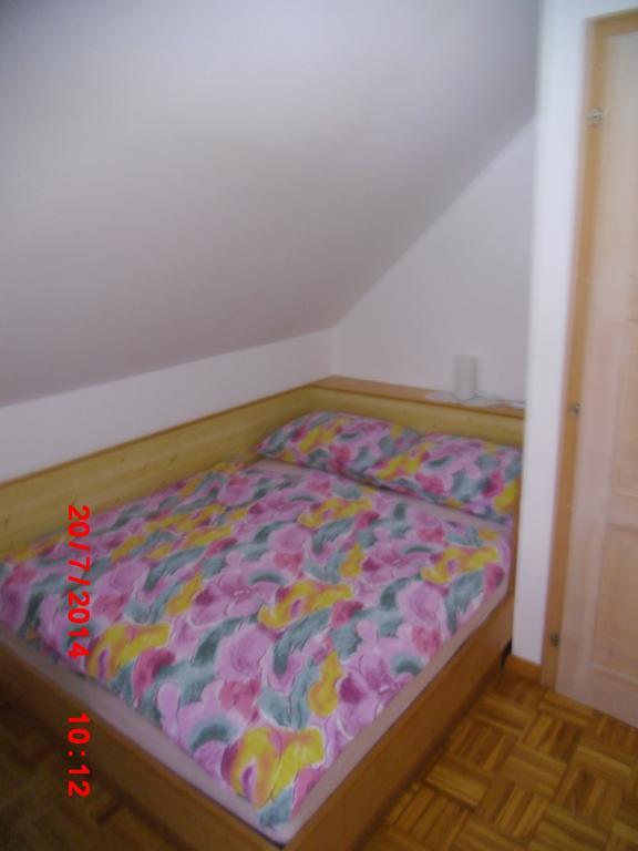 Holiday Home Pri Srni Бохин Стая снимка